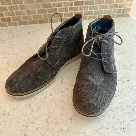 Nunn Bush Comfort Gel Men’s Gray and Tan Chukka Boots with Memory Foam | Size 11 - Picture 2 of 8